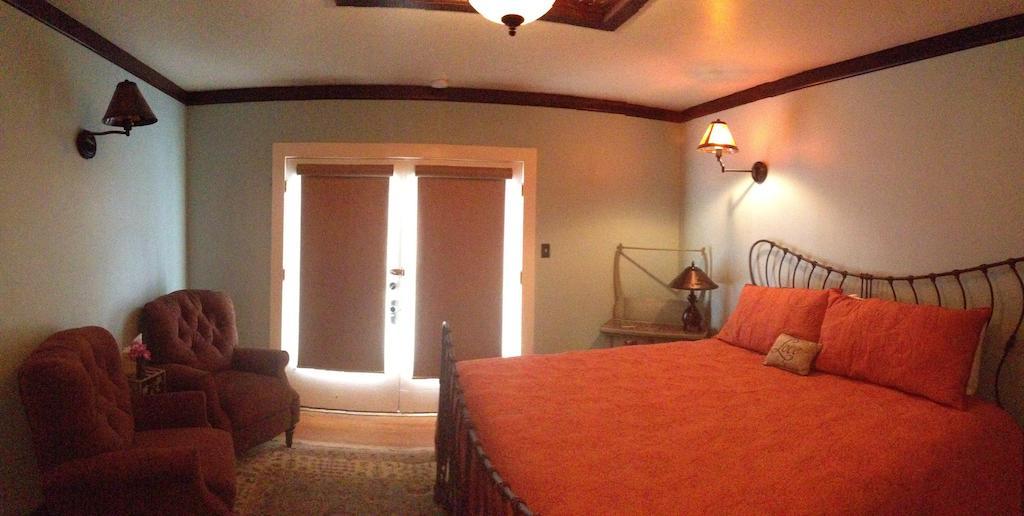 The Golden Leaf Inn Estes Park Room photo