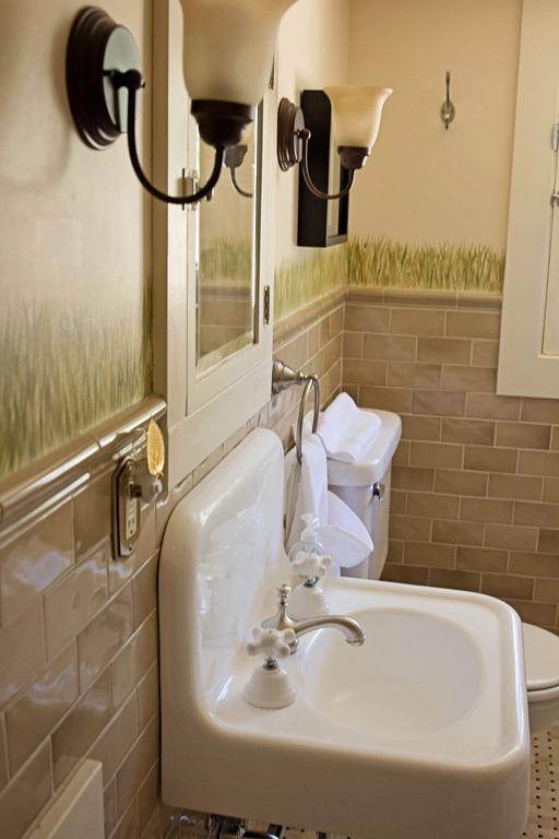 The Golden Leaf Inn Estes Park Room photo